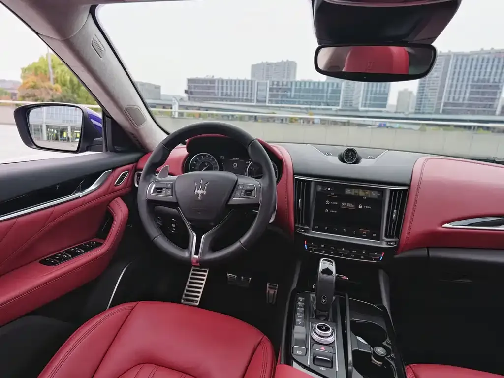 Maserati Levante — фото 2