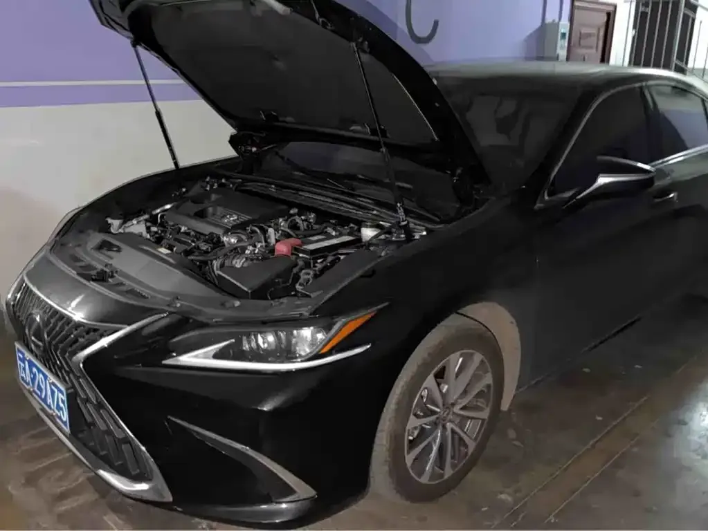 Lexus ES 2023 из CN, фото 1