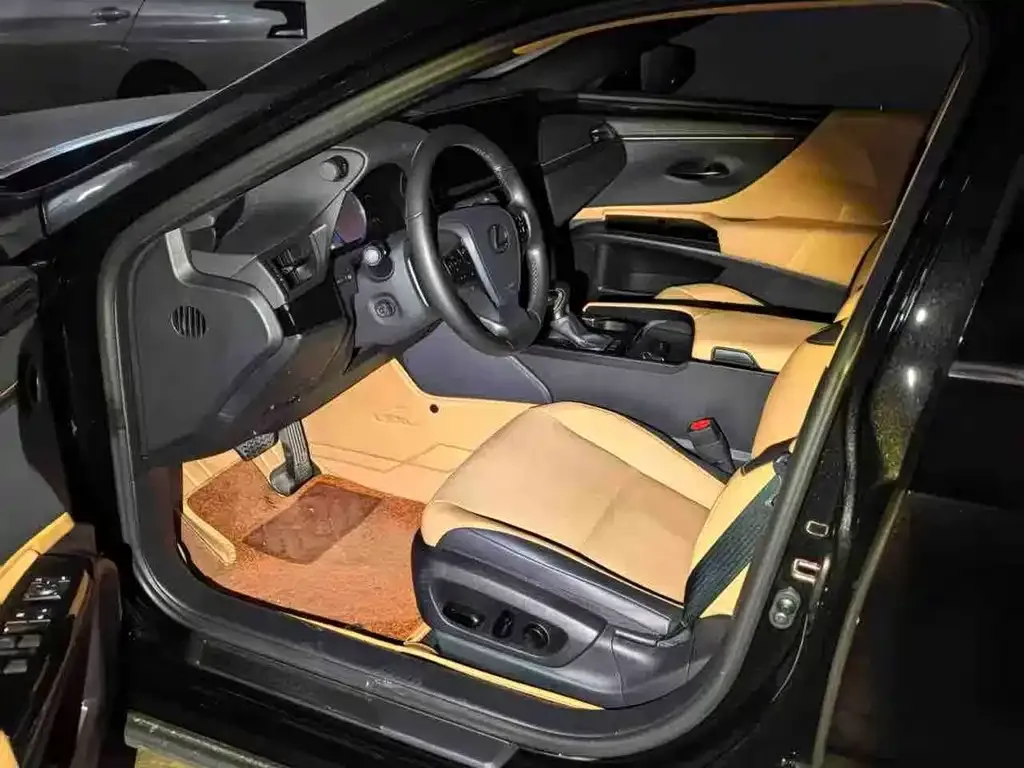 Lexus ES 2023 из CN, фото 5