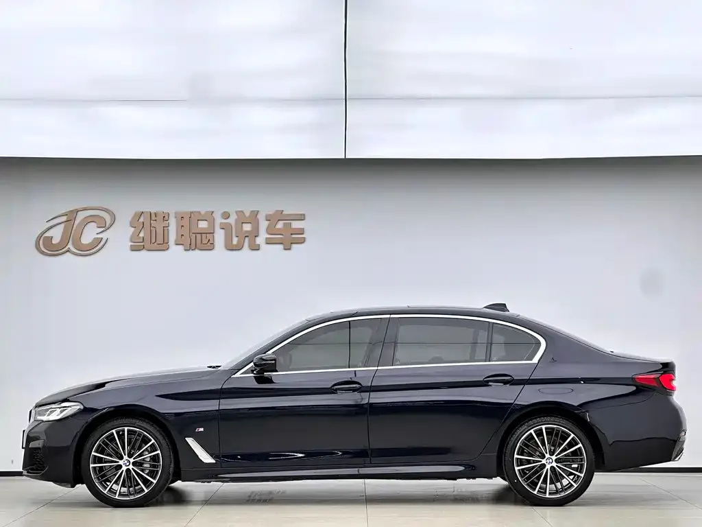 BMW 5 Series — фото 2