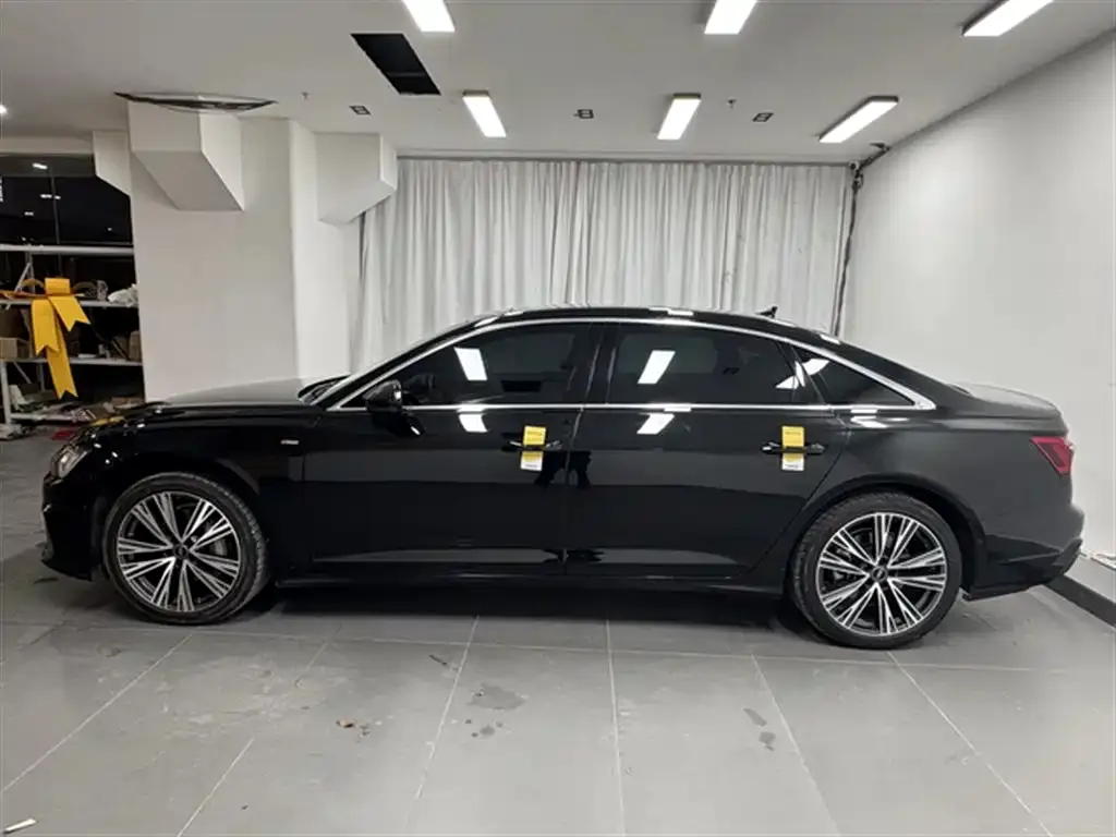 Audi A6L 2022 из CN, фото 2