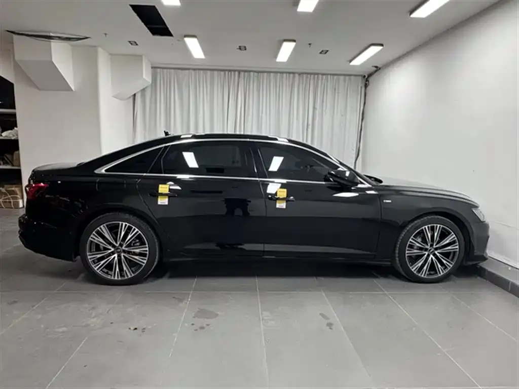 Audi A6L 2022 из CN, фото 9
