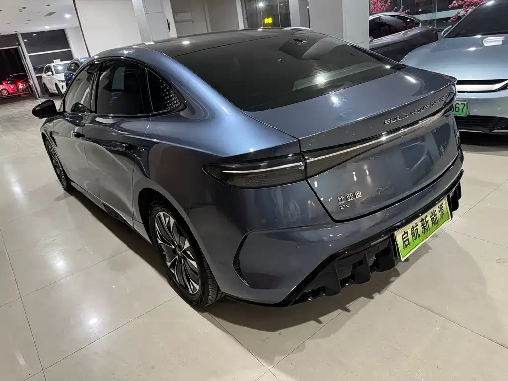 BYD Seal — фото 6