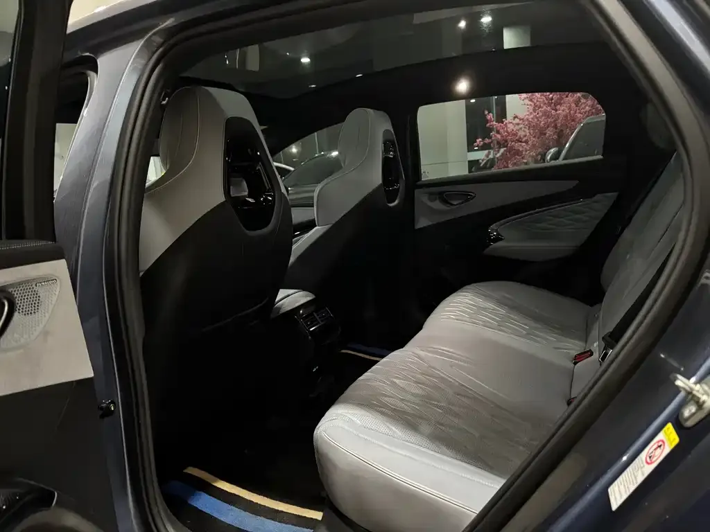 BYD Seal — фото 3