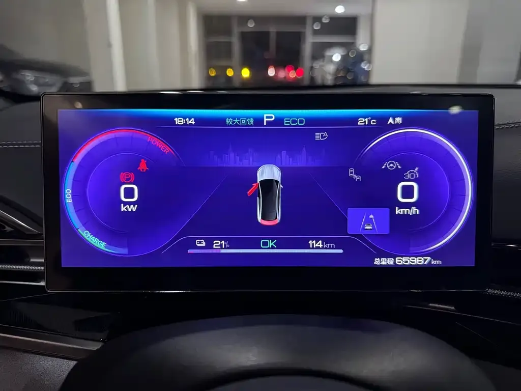 BYD Seal — фото 2