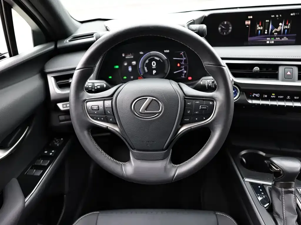 Lexus UX — фото 10