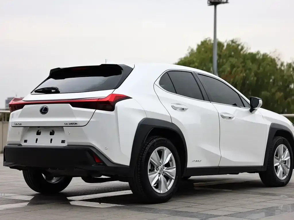 Lexus UX — фото 6
