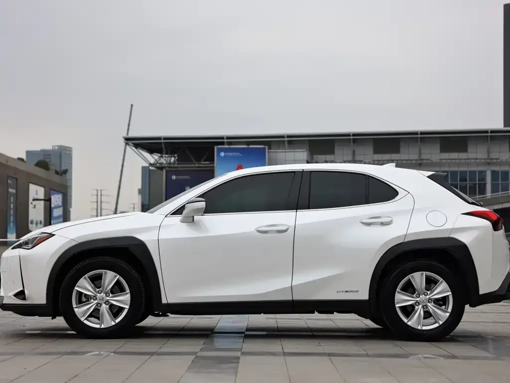 Lexus UX — фото 7