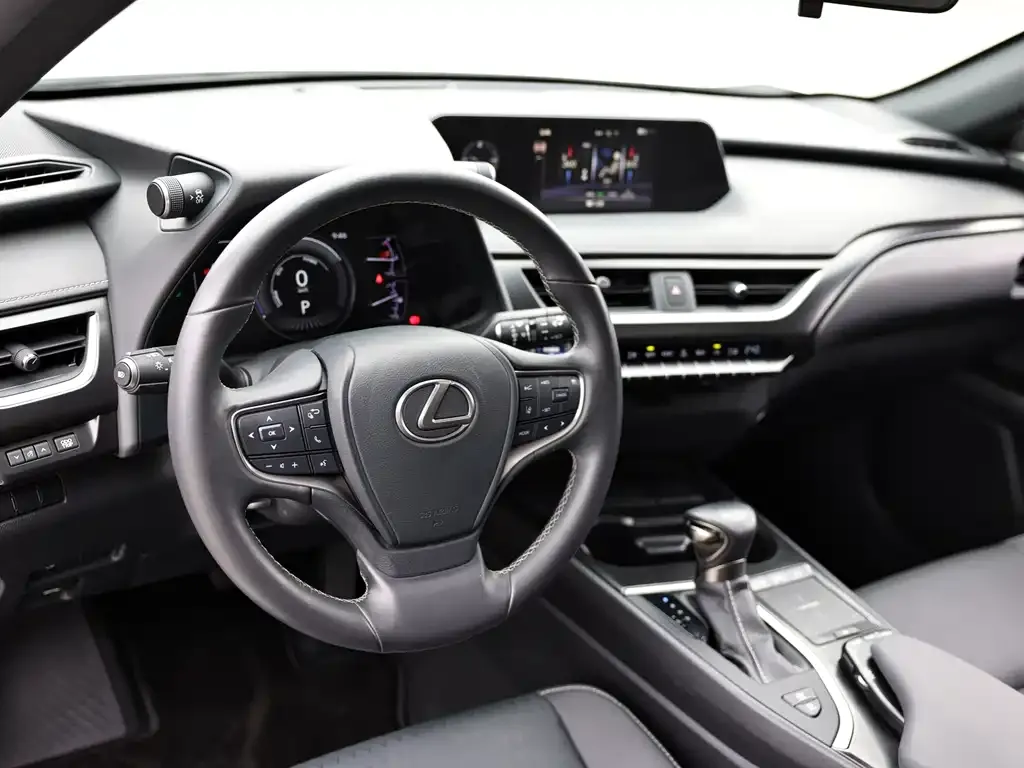 Lexus UX — фото 8