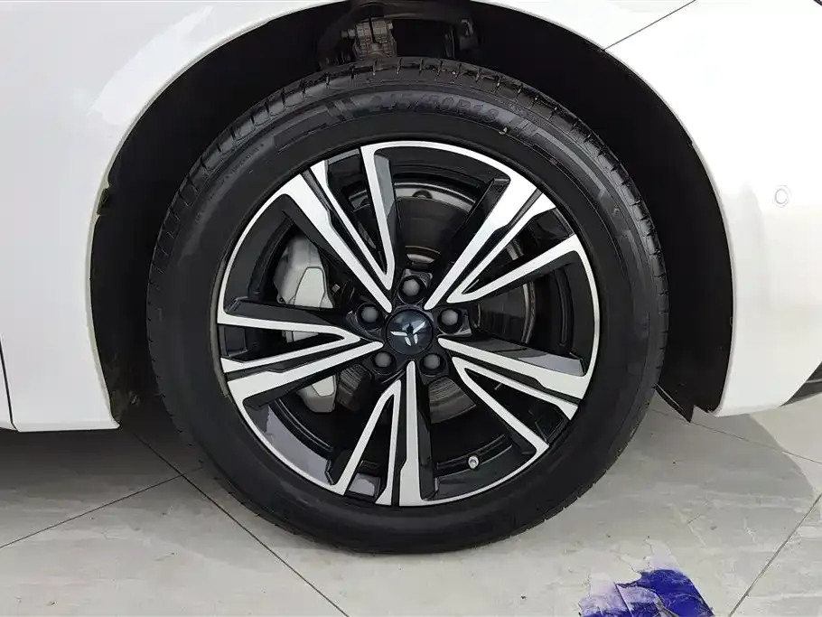 Hongqi EH7 2024 из CN, фото 6