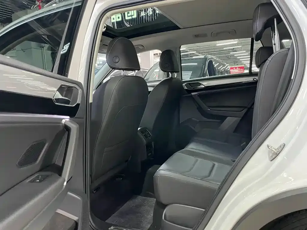 Volkswagen Tayron 2021 из CN, фото 4