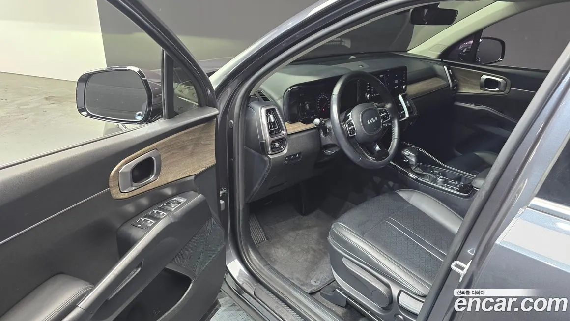 Kia Sorento — фото 8