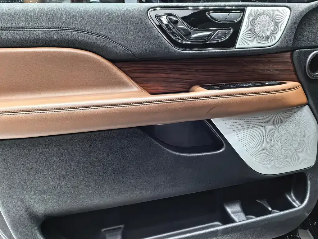 Lincoln Navigator 2023 из CN, фото 8