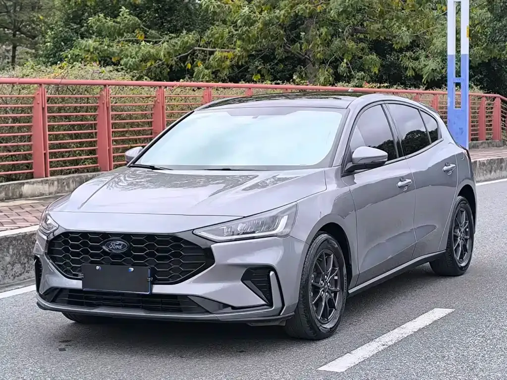 Ford Focus 2022 из CN, фото 1