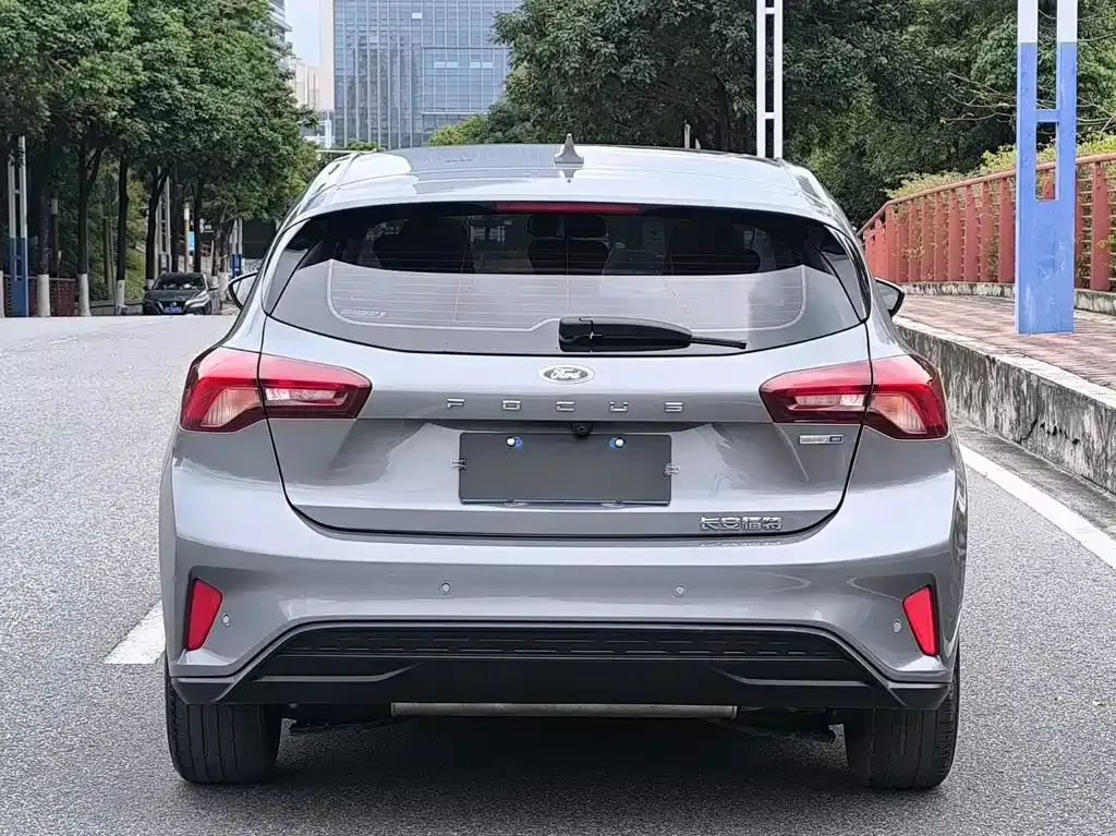 Ford Focus 2022 из CN, фото 6