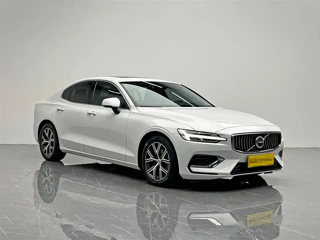 Volvo S60 — фото 3