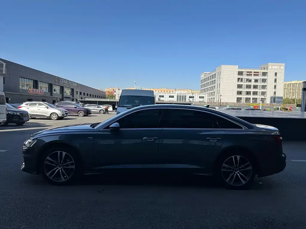 Audi A6L 2022 из CN, фото 3