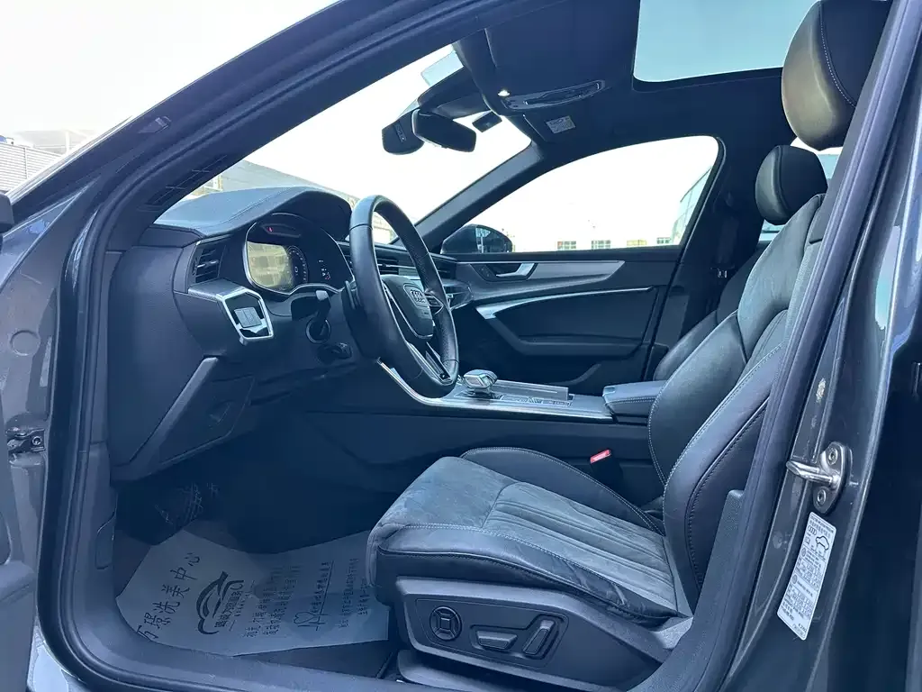 Audi A6L 2022 из CN, фото 4