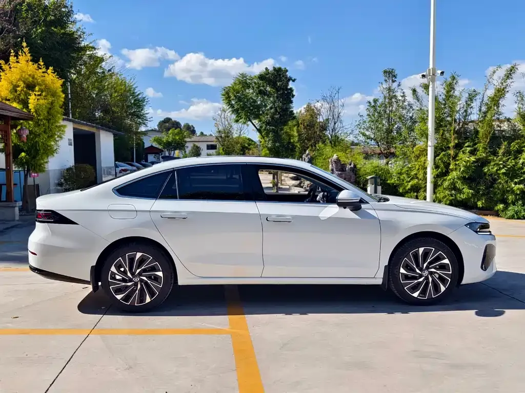 Volkswagen Sagitar 2025 из CN, фото 8
