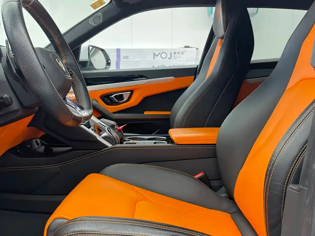 Lamborghini Urus 2021 из CN, фото 2