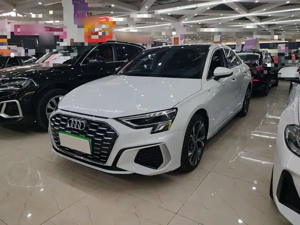 Audi A3 2023 из CN, фото 2