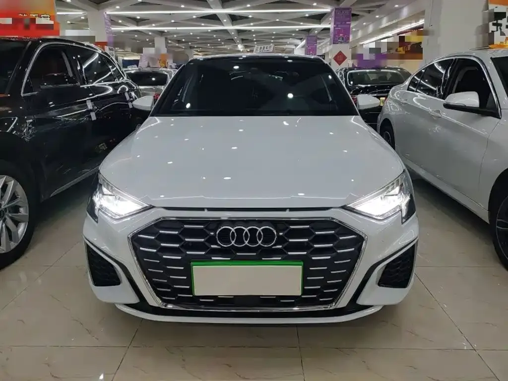 Audi A3 2023 из CN, фото 3