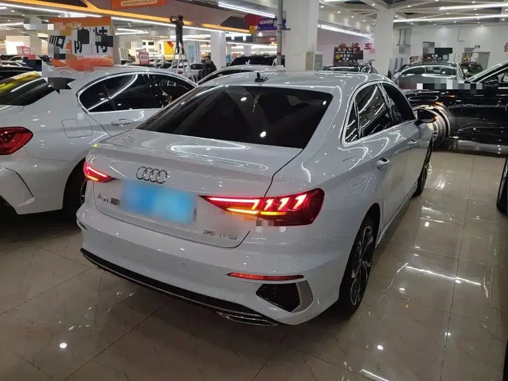 Audi A3 2023 из CN, фото 7