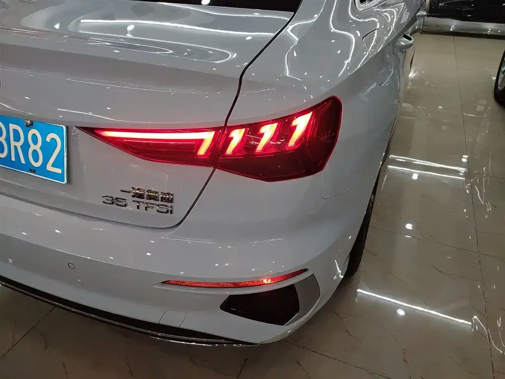 Audi A3 2023 из CN, фото 4