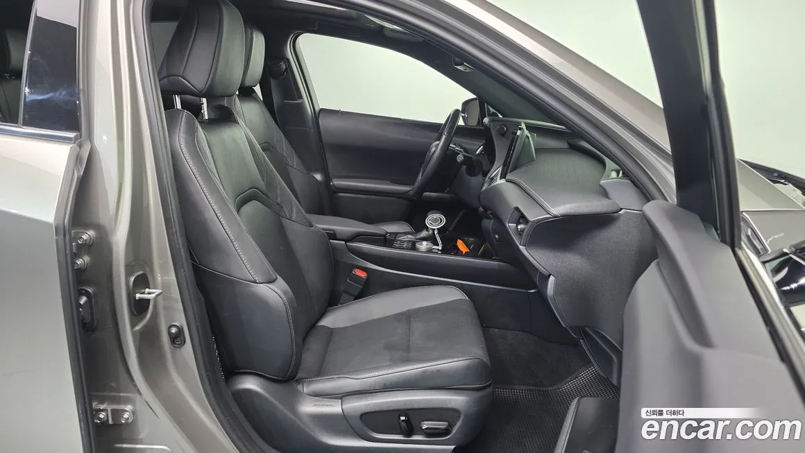 Lexus UX 2024 из KR, фото 10