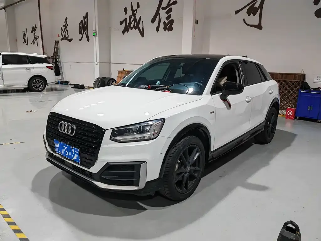 Audi Q2L 2021 из CN, фото 1