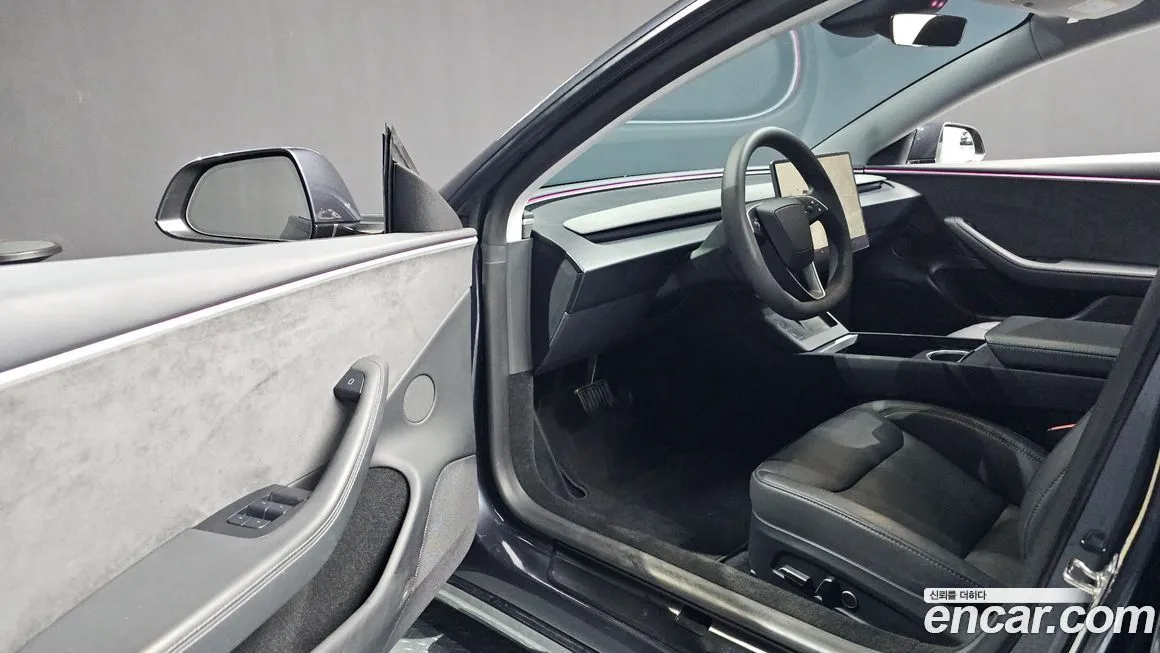 Tesla Model 3 — фото 7