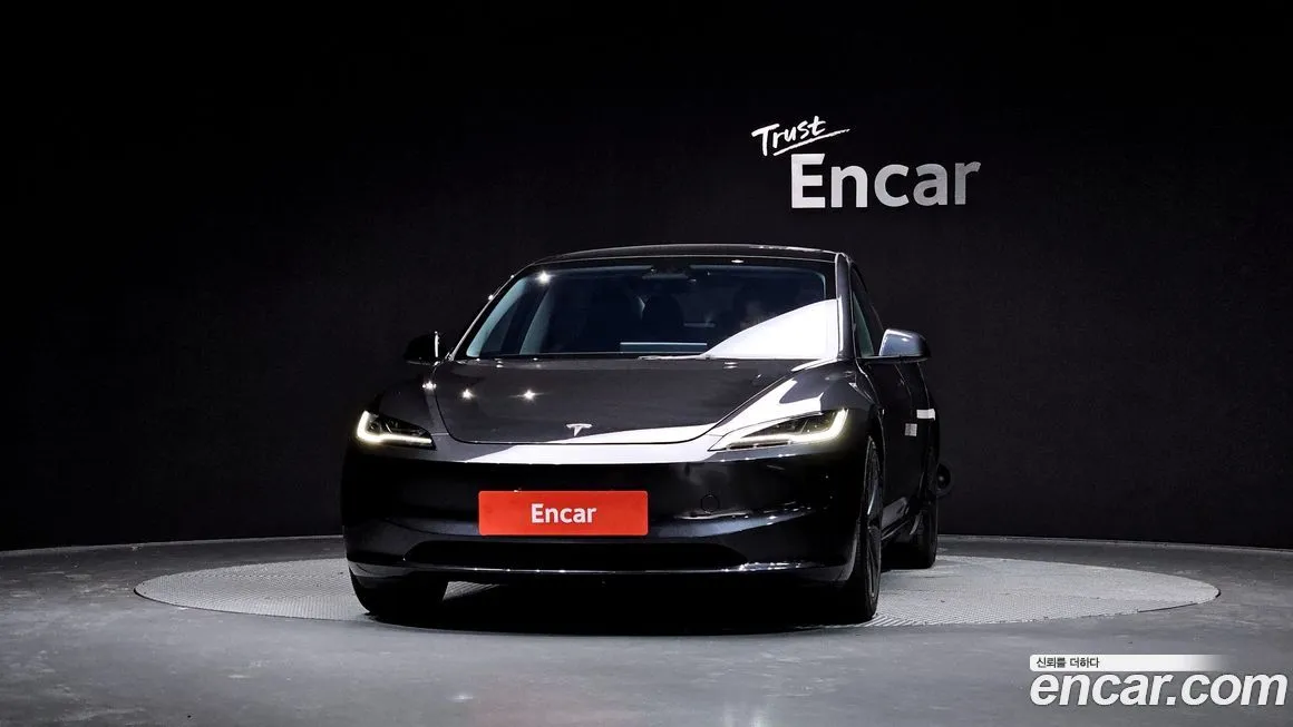 Tesla Model 3 — фото 3