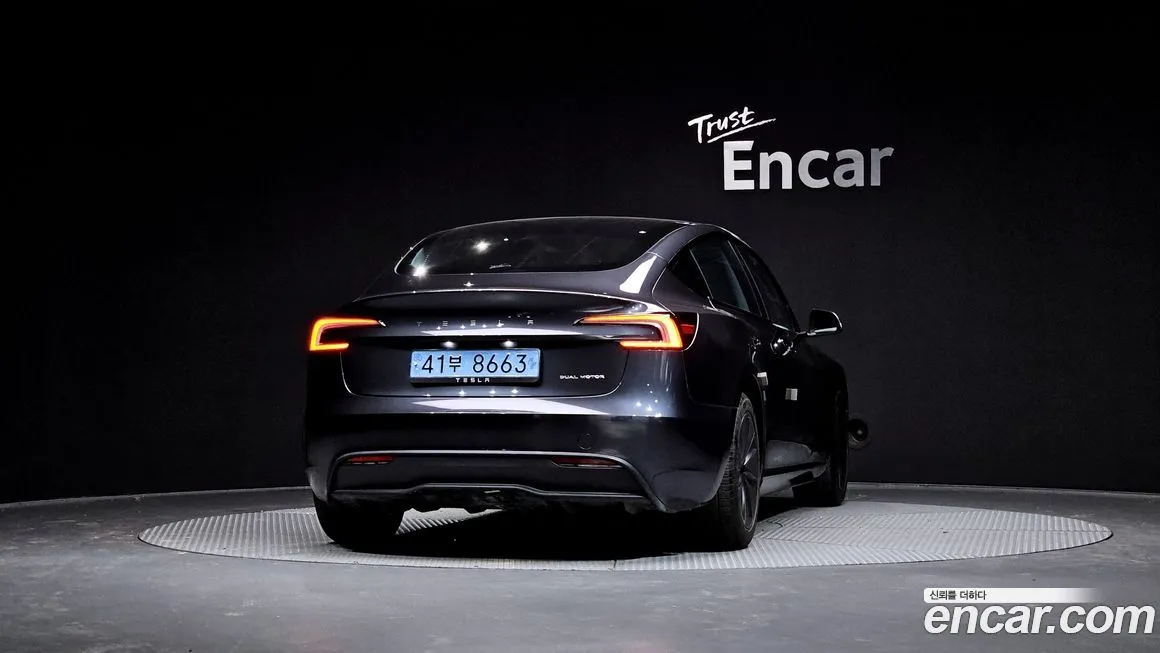 Tesla Model 3 — фото 4