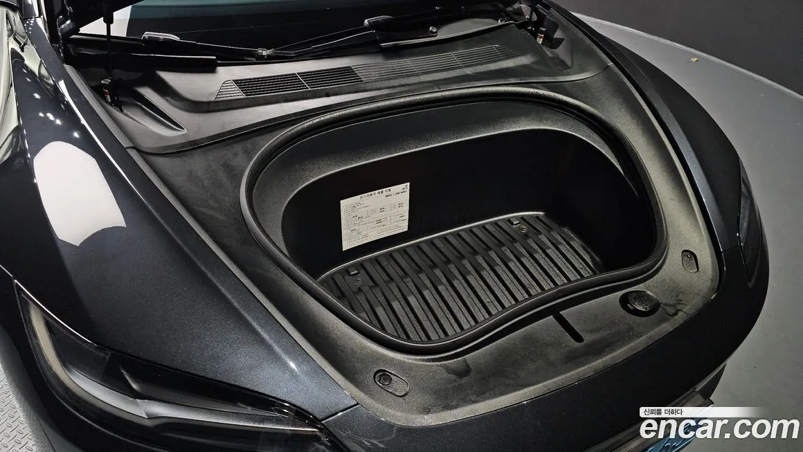 Tesla Model 3 — фото 10
