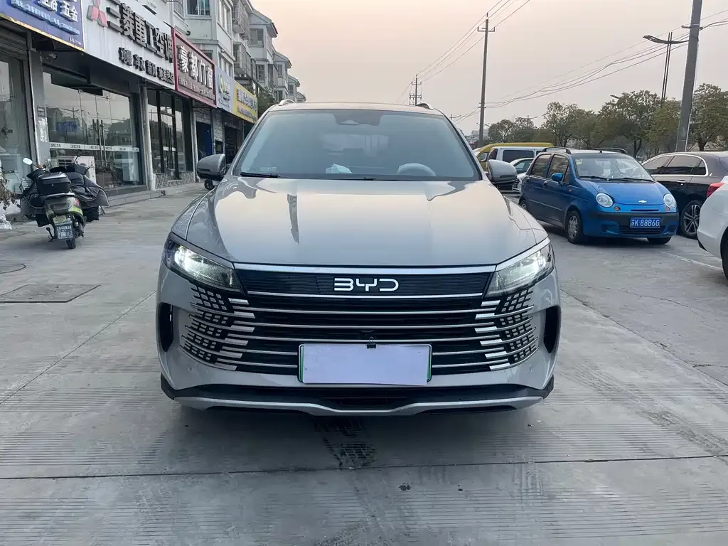 BYD Seal 05 DM-i — фото 9