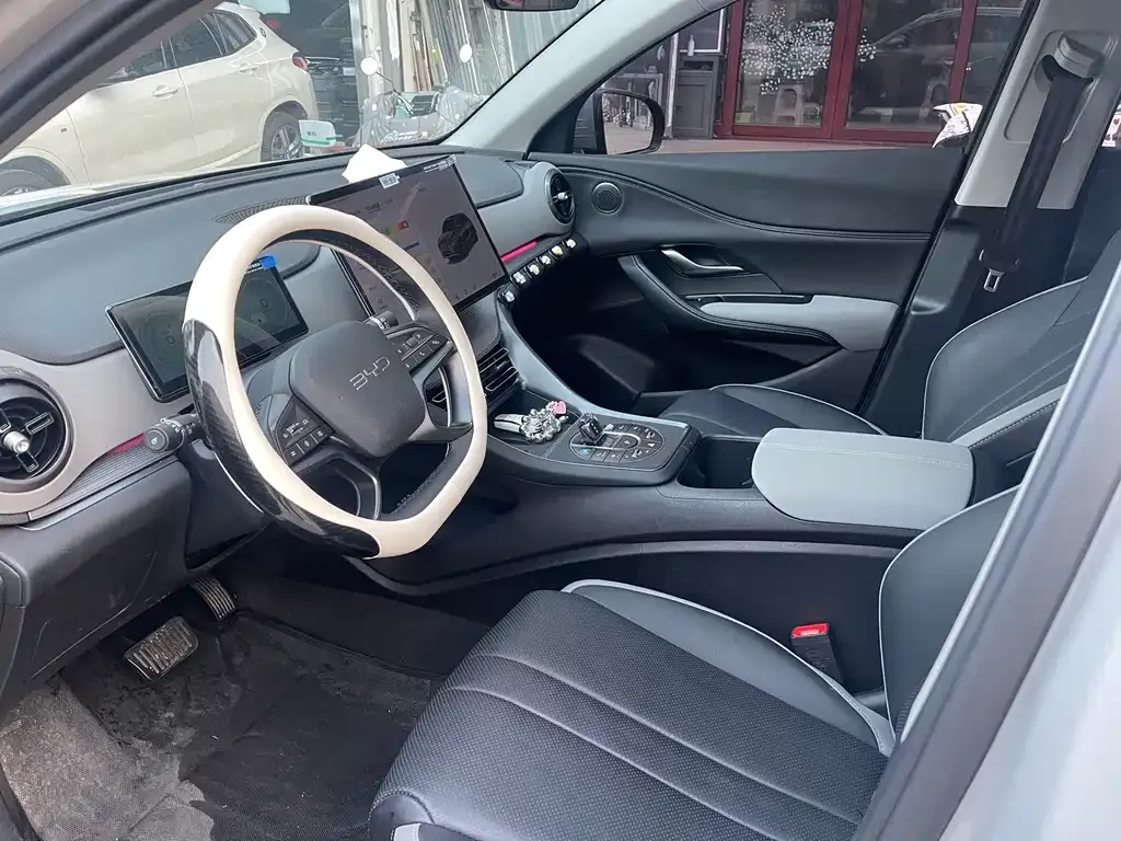 BYD Seal 05 DM-i — фото 10