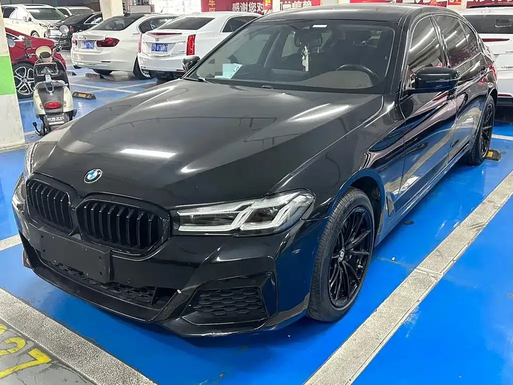 BMW 5 Series — фото 1
