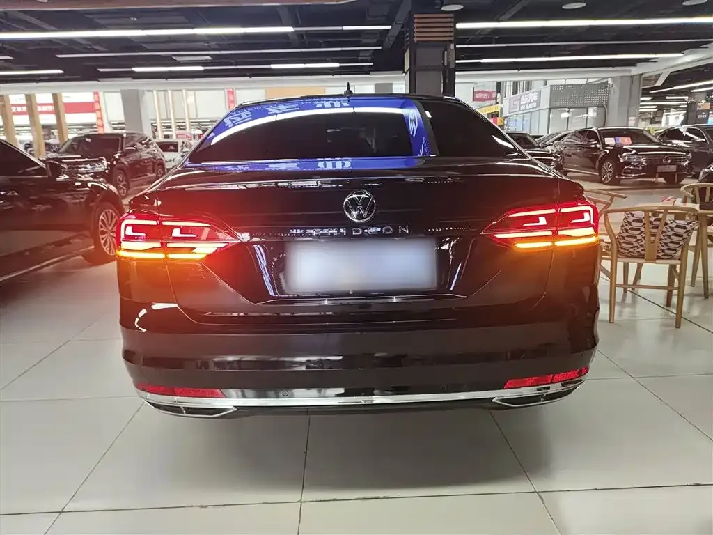 Volkswagen Phideon 2023 из CN, фото 6