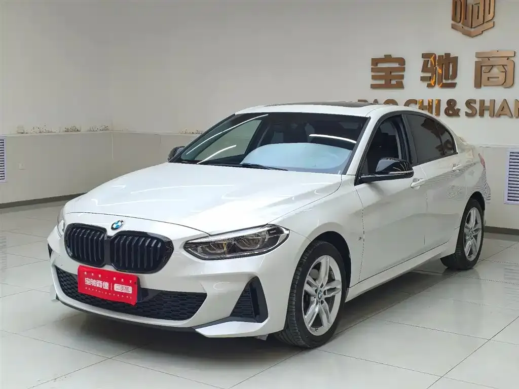 BMW 1 Series 2022 из CN, фото 1