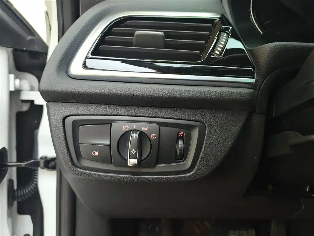 BMW 1 Series 2022 из CN, фото 4