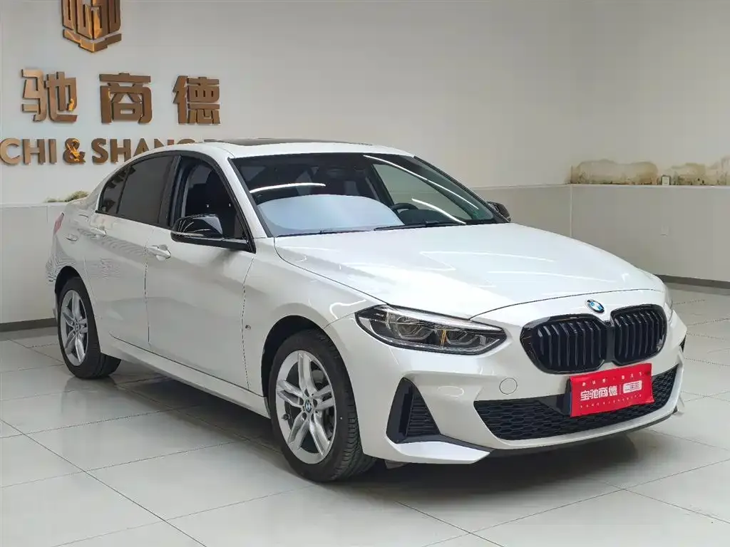BMW 1 Series 2022 из CN, фото 2