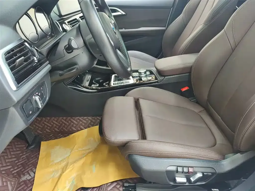 BMW 1 Series 2022 из CN, фото 8