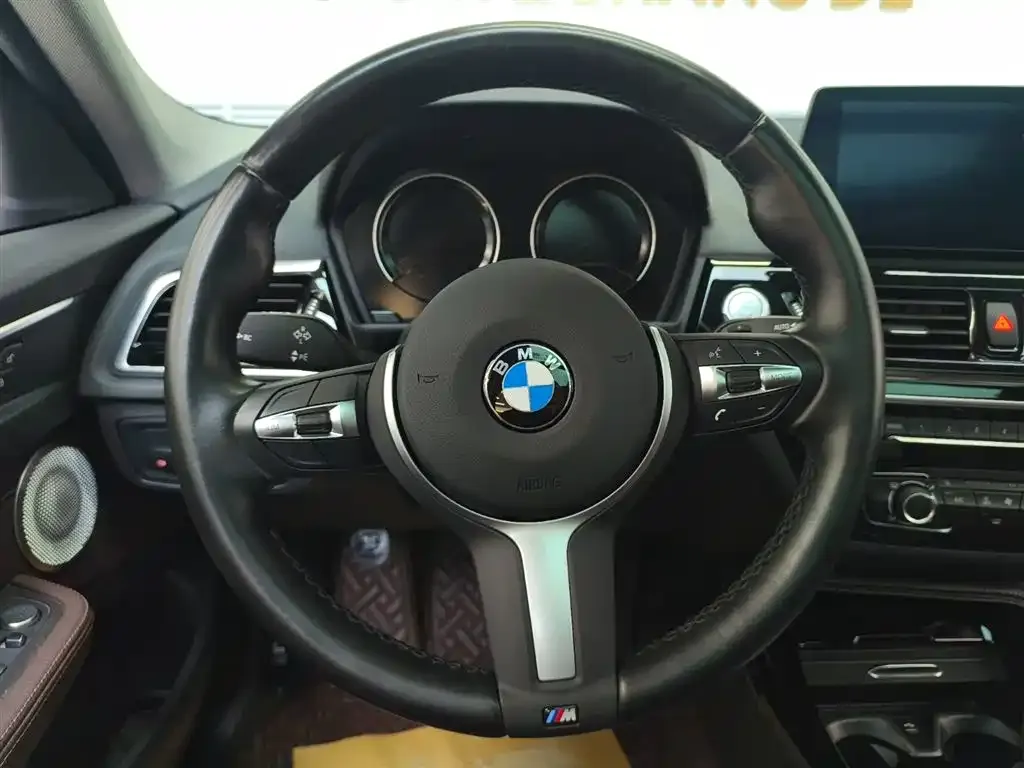 BMW 1 Series 2022 из CN, фото 3