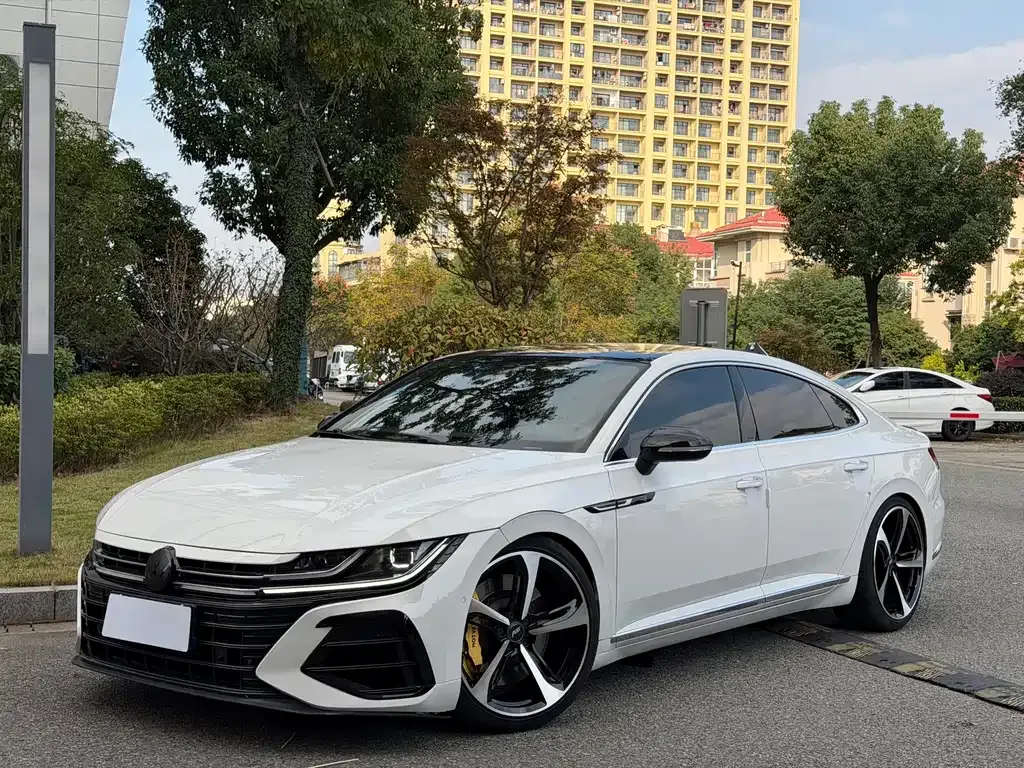 Volkswagen CC 2023 из CN, фото 4