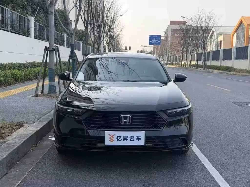 Honda Accord — фото 4