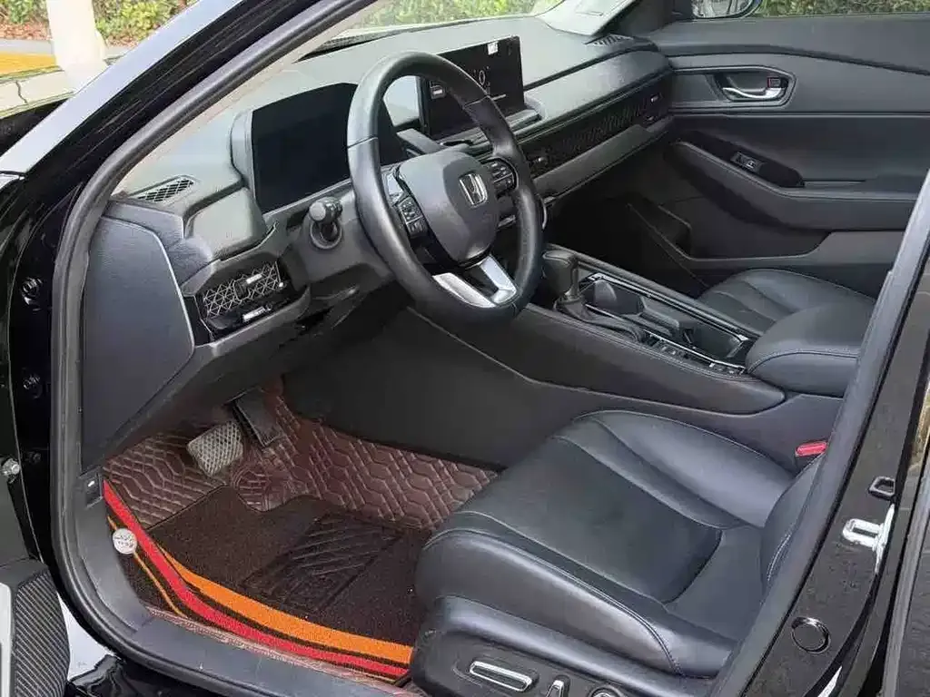 Honda Accord — фото 8