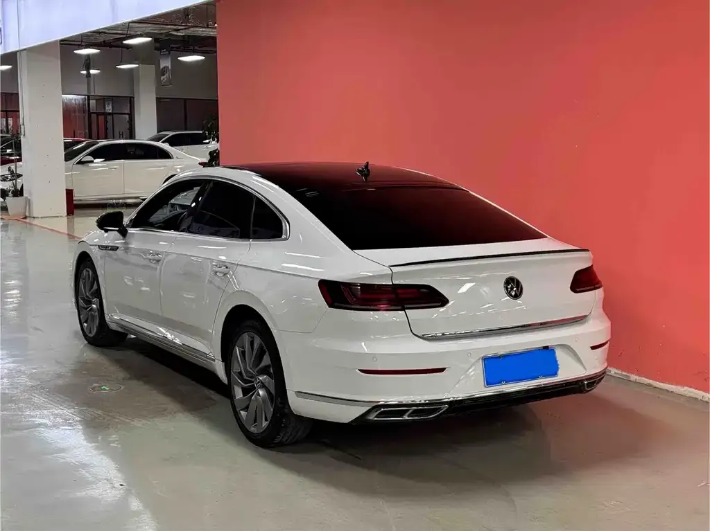 Volkswagen CC 2022 из CN, фото 2