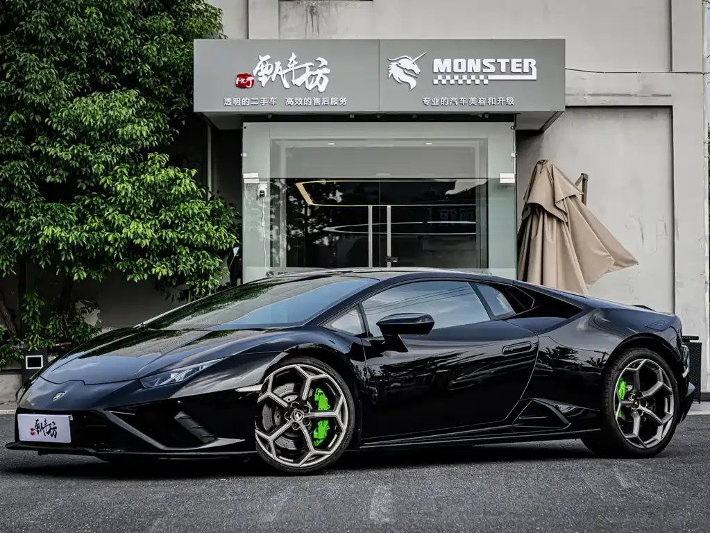 Lamborghini Huracan — фото 1