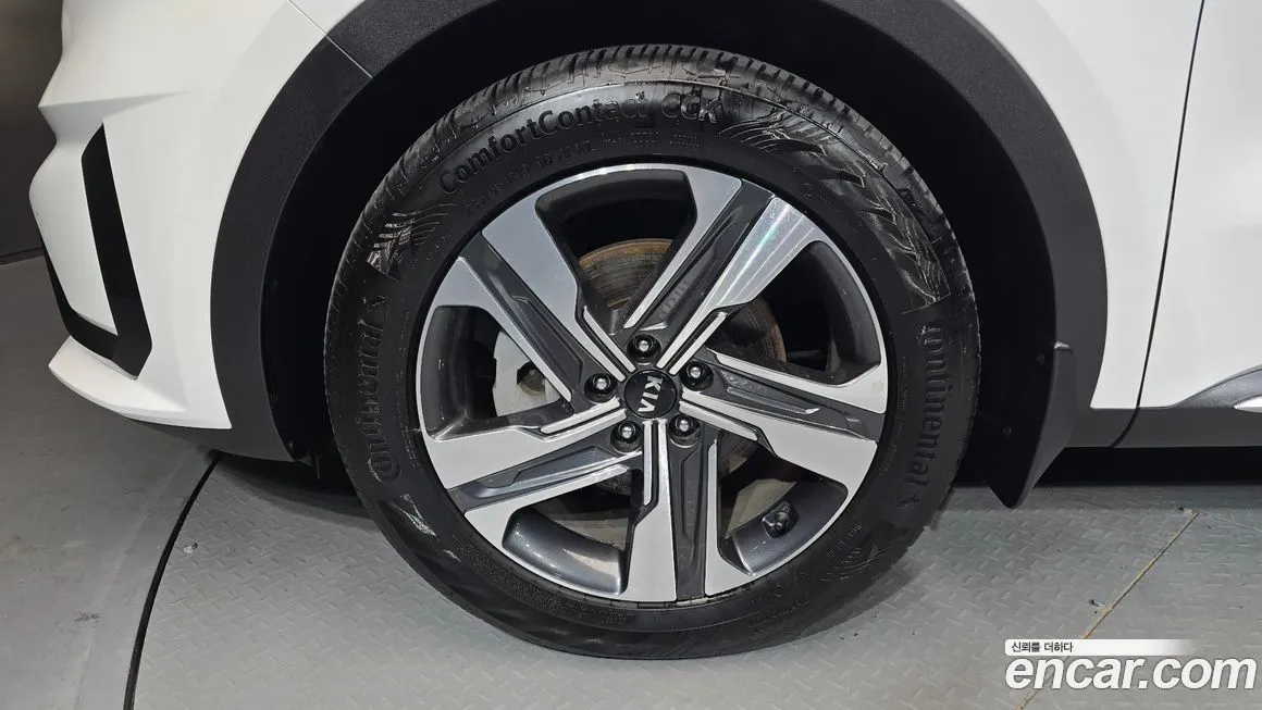 Kia Sorento — фото 10