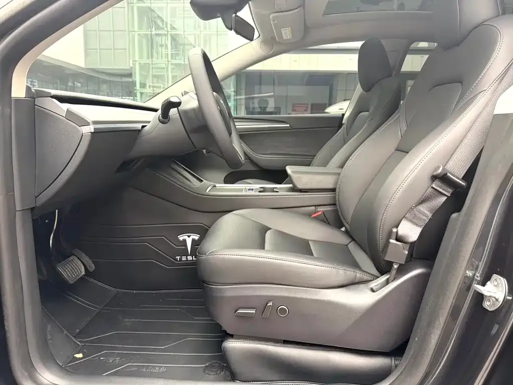 Tesla Model Y 2024 из CN, фото 7